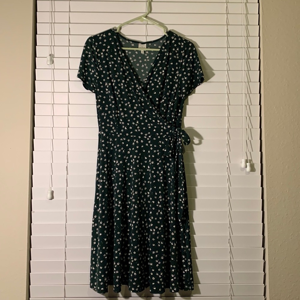 Kaileigh Green Floral Pattern Medium Dress with Side Tie